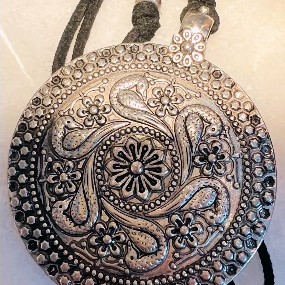 Silver Vintage Pendant Necklace with Black Cord - Picture 4 of 7